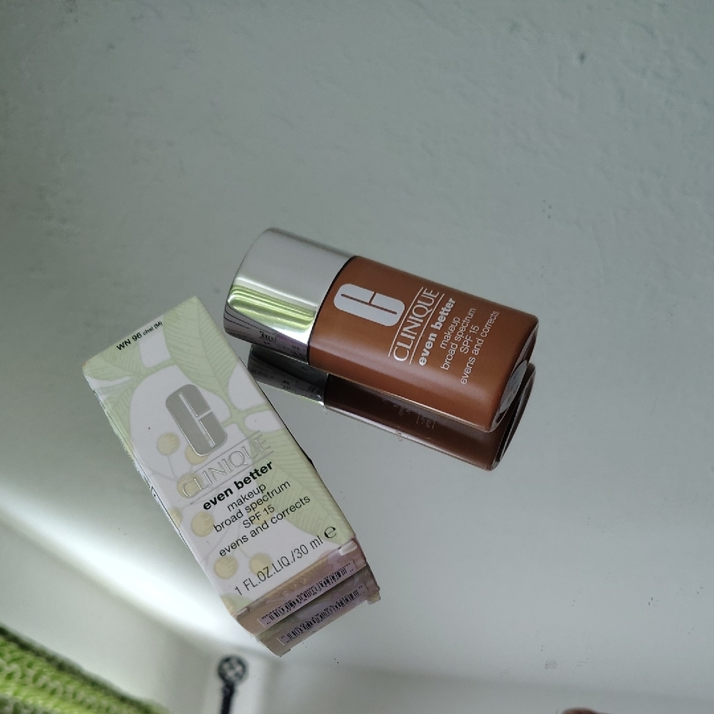 Clinique Even Better Foundation - Rich Tan